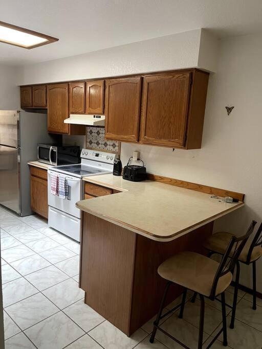 Townhouse, Two Car Garage, Fireplace Back Yard Las Cruces Bagian luar foto