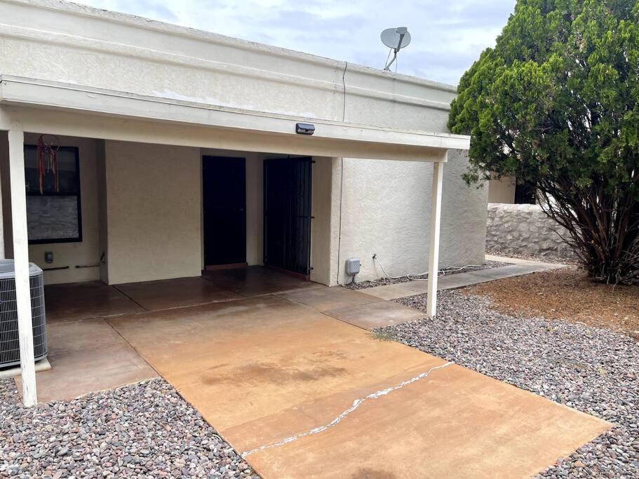 Townhouse, Two Car Garage, Fireplace Back Yard Las Cruces Bagian luar foto